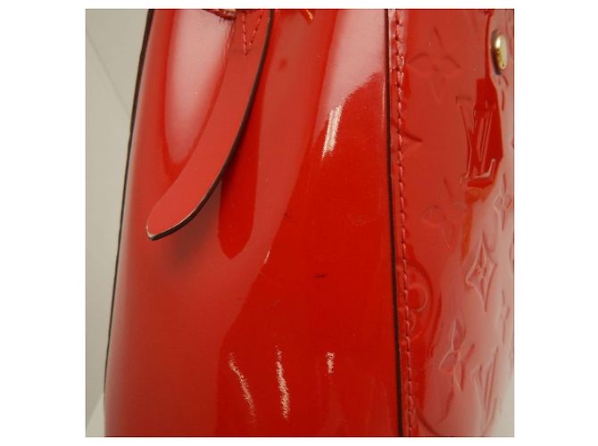 Borsa Louis Vuitton Vernis Montaigne BB in Cerise Fuschia - vista 13