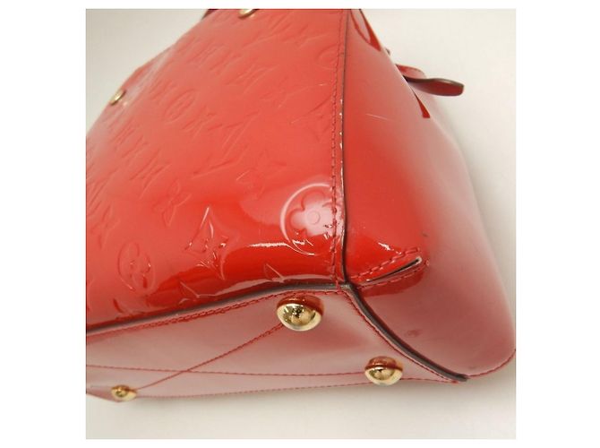 Borsa Louis Vuitton Vernis Montaigne BB in Cerise Fuschia - vista 16