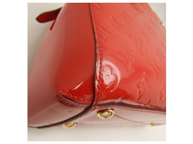 Borsa Louis Vuitton Vernis Montaigne BB in Cerise Fuschia - vista 17