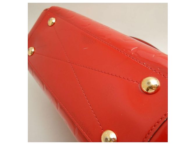 Borsa Louis Vuitton Vernis Montaigne BB in Cerise Fuschia - vista 19