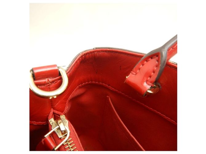 Borsa Louis Vuitton Vernis Montaigne BB in Cerise Fuschia - vista 22