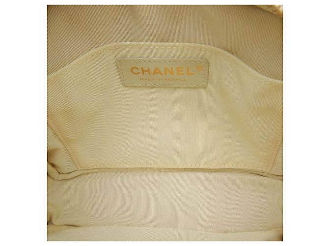 Timeless Borsa a Spalla Chanel Matelassé Caviar Bianco - vista 18