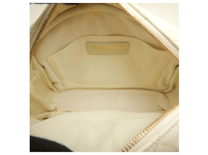 Timeless Borsa a Spalla Chanel Matelassé Caviar Bianco - vista 5