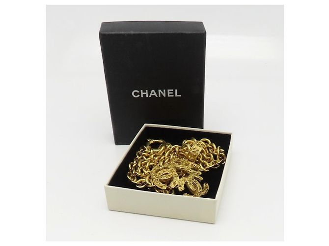 Collar Chanel Triple Coco - vista 9