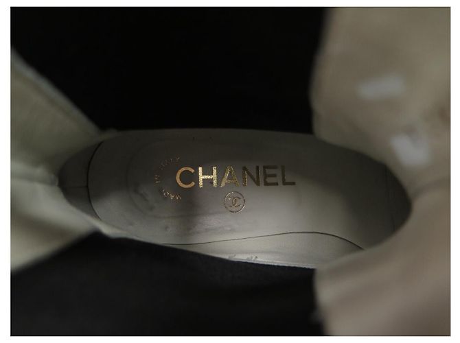 NUOVE STIVALETTI CHANEL LOW BOOTS G38218 37 PELLE BIANCA & NERA LOGO CC SCATOLA E SACCHETTO - vista 9