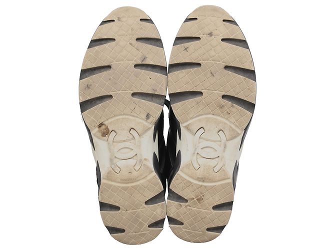 2.55 Sneakers low-top Chanel CC in pelle di vitello nera Nero - vista 5