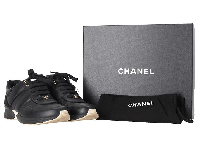 2.55 Sneakers low-top Chanel CC in pelle di vitello nera Nero - vista 7