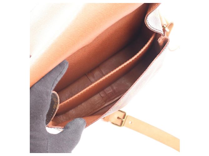 Bolsa de Ombro Louis Vuitton Cartouchiere MM Marrom - vista 3