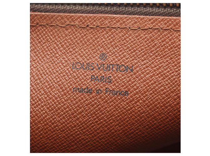 Bolso Louis Vuitton Papillon 30 Castaño - vista 4