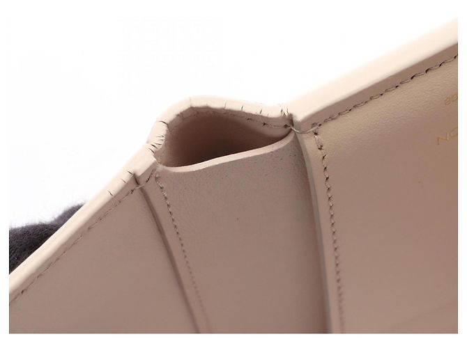 Cartera Louis Vuitton Capucines Compact Crudo - vista 9