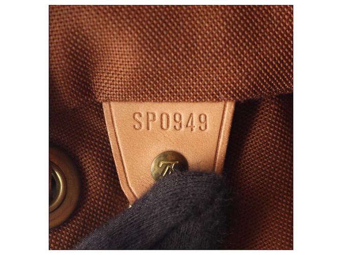 Zaino/Borsa Louis Vuitton Montsouris MM Marrone - vista 5