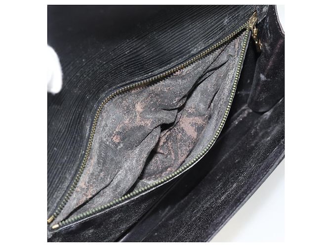 LOUIS VUITTON Epi Serie Dragonne Clutch Bag Black Noir M52612 LV Auth 180593 Nero - vista 11