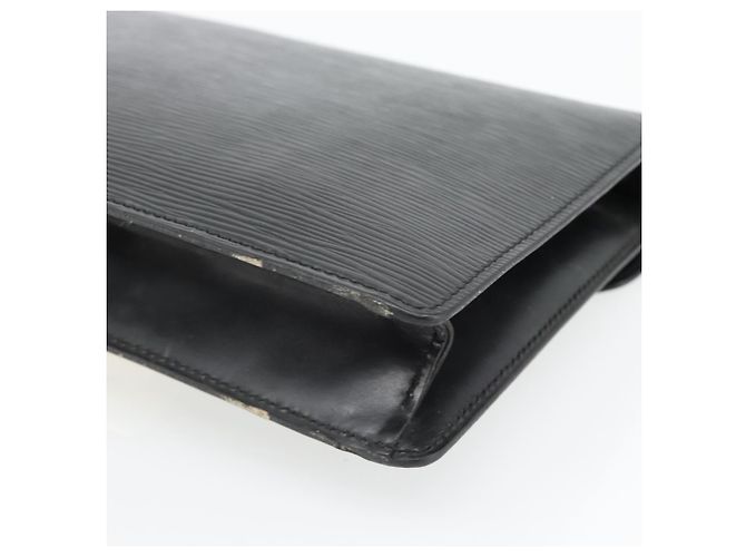 LOUIS VUITTON Epi Serie Dragonne Clutch Bag Black Noir M52612 LV Auth 180593 Nero - vista 15