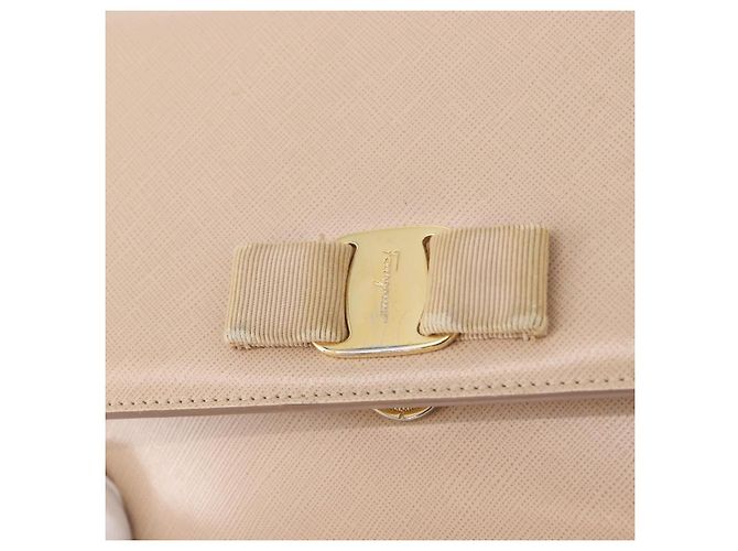 Borsa a Spalla Salvatore Ferragamo Vala Chain in Pelle Oro Beige Auth BA13006 D'oro - view 15