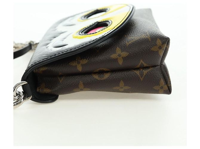 LOUIS VUITTON Yamamoto Hirosai Pochette Kabuki Mask Bag M43532 LV Auth 179813SM Monograma - vista 3