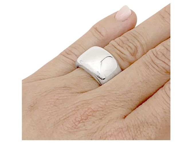 Anello Cartier, "Nouvelle vague" or blanc. - vista 6