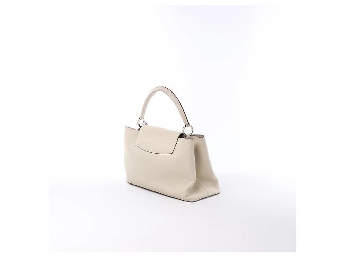 Borsa Louis Vuitton Capucines GM in pelle Taurillon beige - vista 3