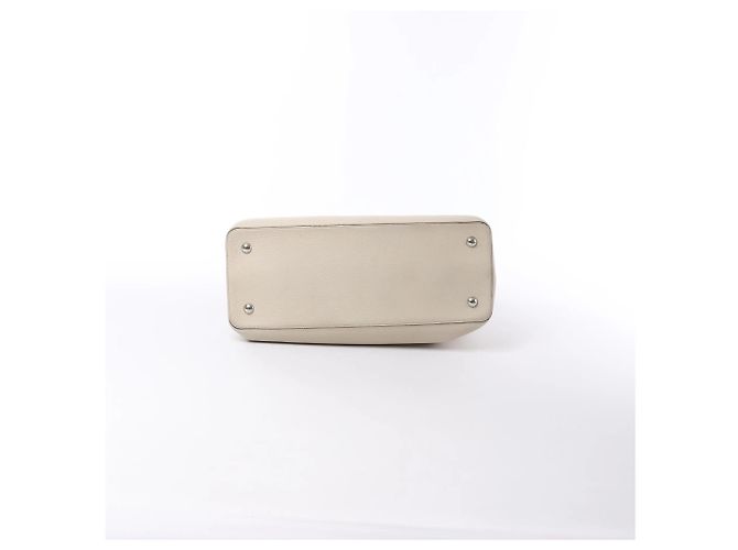 Borsa Louis Vuitton Capucines GM in pelle Taurillon beige - vista 7