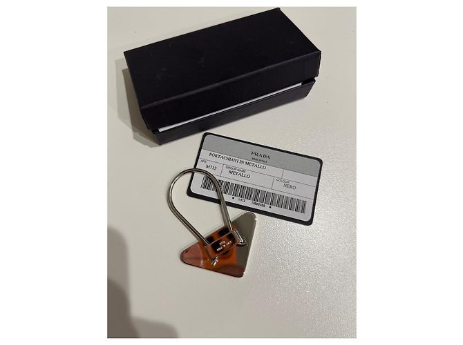 Chaveiro Prada Logo Triangular em metal Preto - vista 7