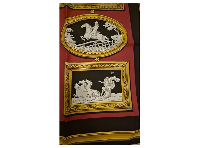 Hermès Pañuelo de seda 'Les Muses' Robert Dallet Negro Roja Dorado - vista 5