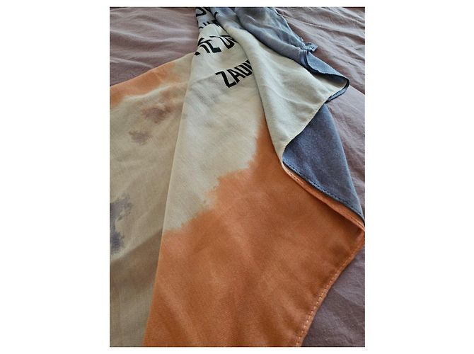 Zadig & Voltaire Sciarpa stampata "Laugh Breathe Live" Bianco Blu Beige Arancione Grigio - vista 7