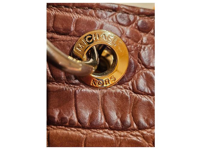 Michael Kors Borsa Tote in Pelle Goffrata Marrone - vista 11