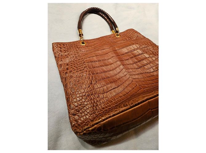 Michael Kors Borsa Tote in Pelle Goffrata Marrone - vista 5