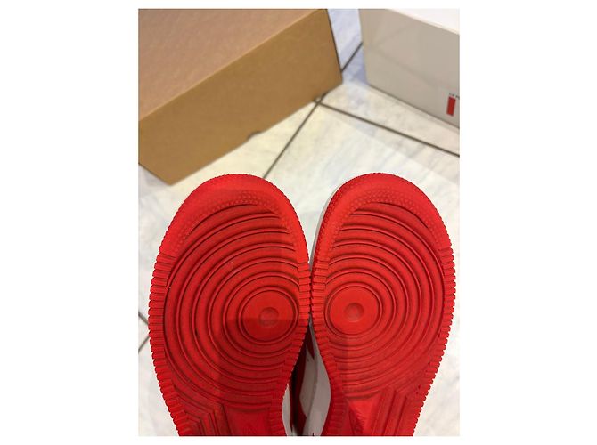 Louis Vuitton x Nike Air Force 1 '07 Sneakers Bianco Rosso - vista 10