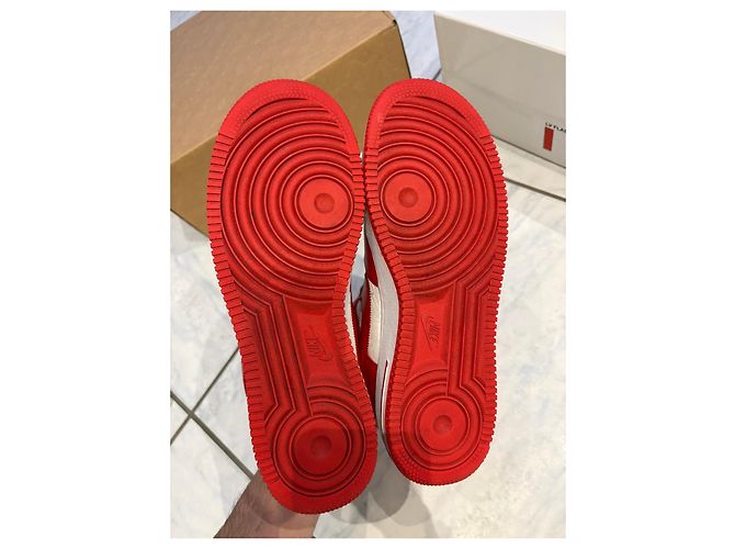 Louis Vuitton x Nike Air Force 1 '07 Sneakers Bianco Rosso - vista 11