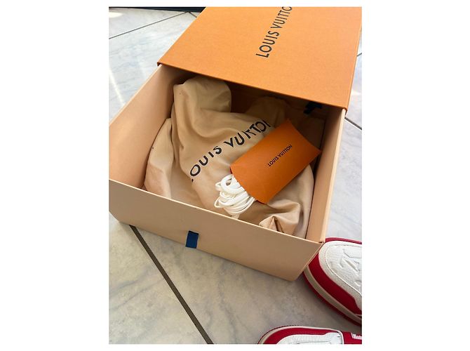 Louis Vuitton Rivoli MM Sneakers - Bianco e Rosso - vista 11