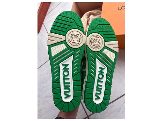 Louis Vuitton LV Trainer Sneakers Monogram Verde Bianco - vista 9