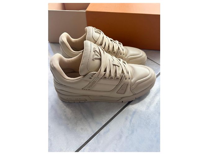 Louis Vuitton LV Trainer Sneakers Pelle Beige - vista 4