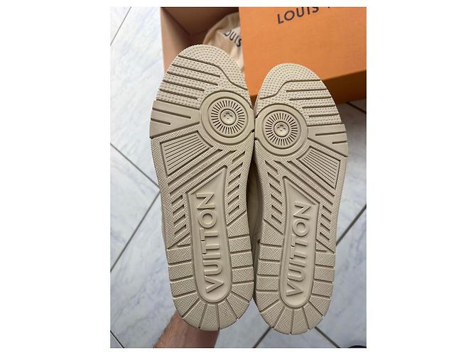 Louis Vuitton LV Trainer Sneakers Pelle Beige - vista 9