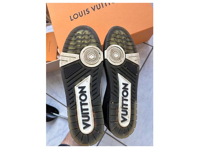 Louis Vuitton LV Trainer Sneakers Bianco e Nero - vista 8