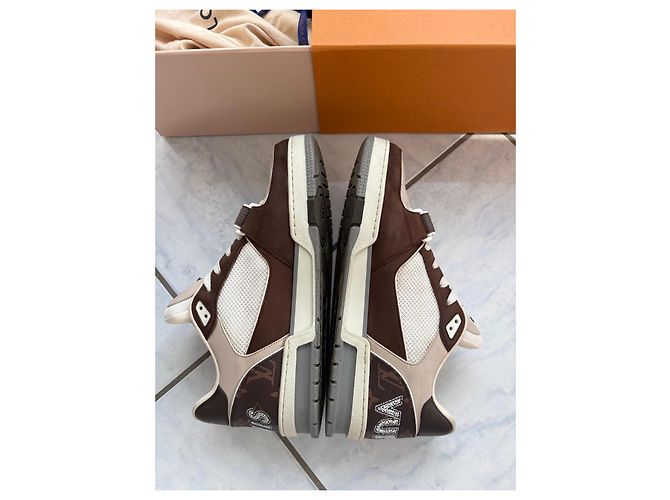 Louis Vuitton LV Trainer Sneakers in pelle marrone e crema Bianco Beige - vista 6