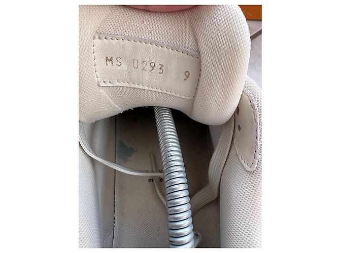 Louis Vuitton LV Trainer Sneakers in pelle marrone e crema Bianco Beige - vista 8