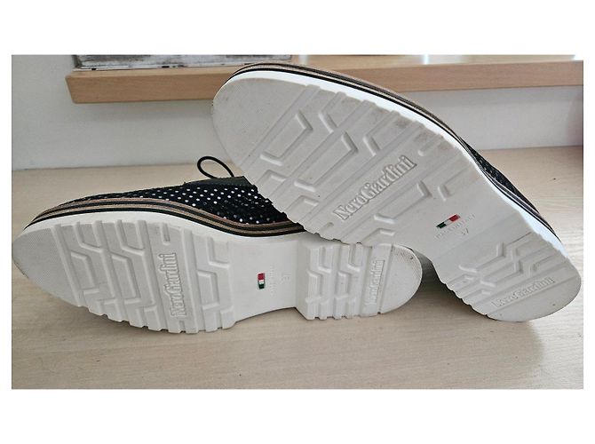 Autre Marque NeroGiardini Scarpe Derby in pelle nera e paillettes - vista 6