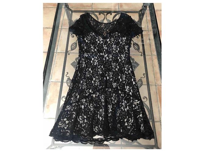 Diane von Furstenberg Schwarzes Spitzenkleid - Ansicht 4