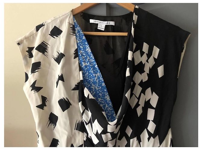 Diane Von Furstenberg Vestido de seda con estampado geométrico, talla 38 - vista 2