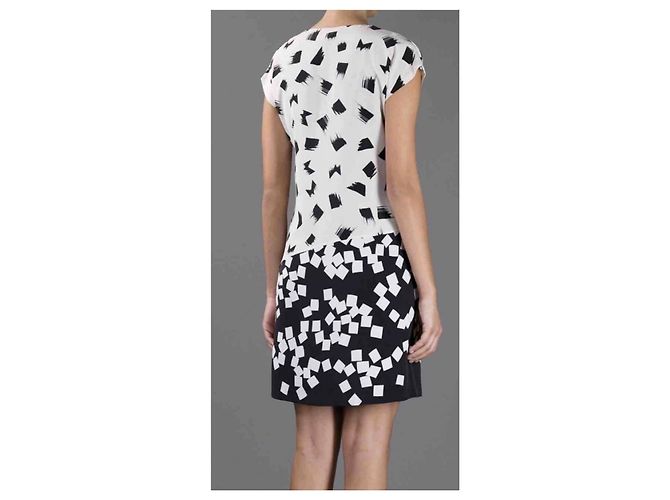 Diane Von Furstenberg Vestido de seda con estampado geométrico, talla 38 - vista 8