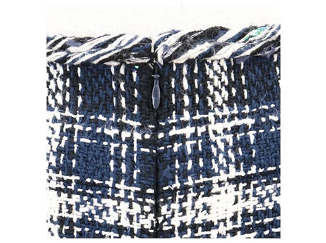 Timeless Chanel Tweed Karomuster Rock Schwarz Weiß Marineblau - vista 11