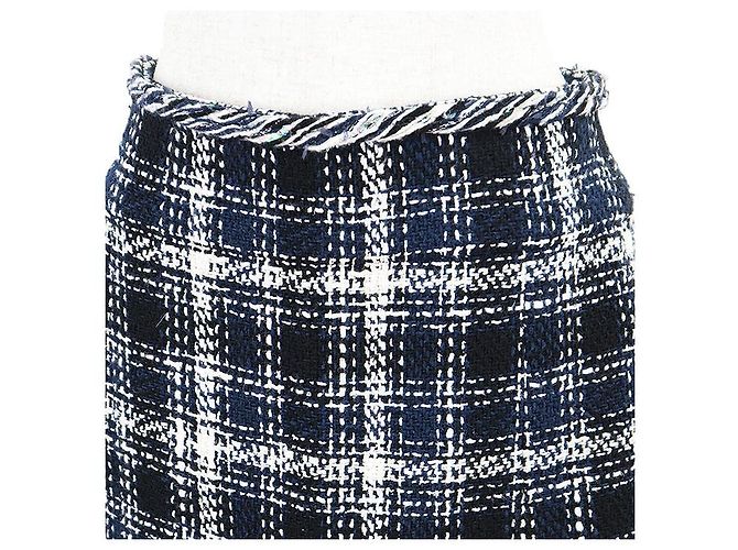Timeless Chanel Tweed Karomuster Rock Schwarz Weiß Marineblau - vista 3