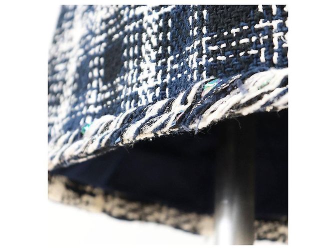 Timeless Chanel Tweed Karomuster Rock Schwarz Weiß Marineblau - vista 5