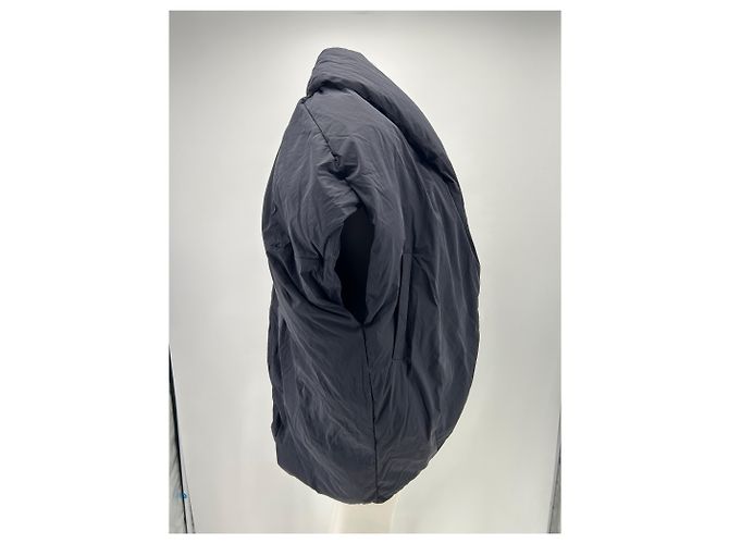 Cos Chaqueta acolchada oversized sin mangas azul marino - vista 3