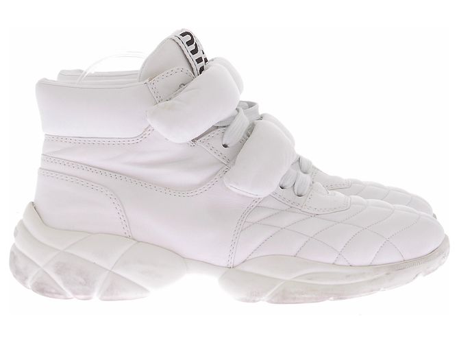 Miu Miu Ledersneaker in Weiß mit Plateausohle - Ansicht 2
