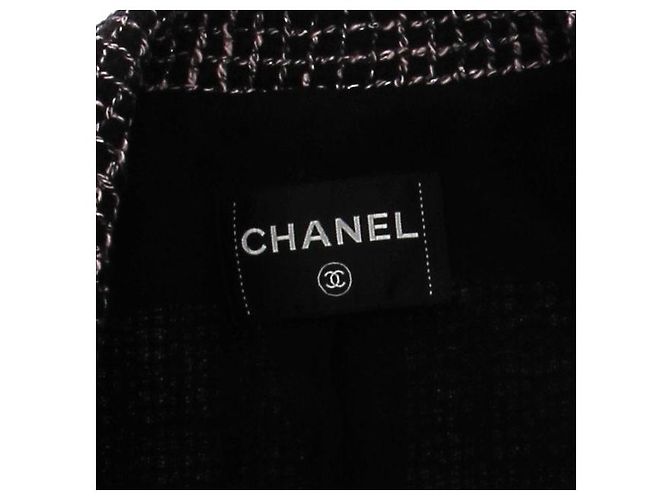 Chanel Tweedjacke in Rosa und Schwarz - Ansicht 8