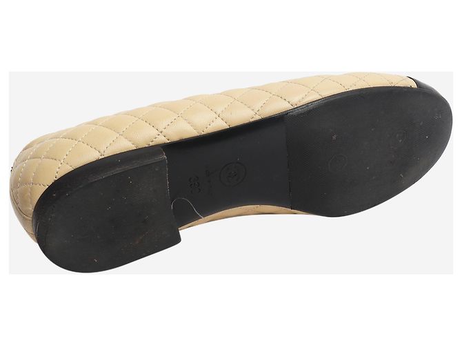 Chanel Sapatilhas de couro acolchoado bege - tamanho EU 39 - vista 7