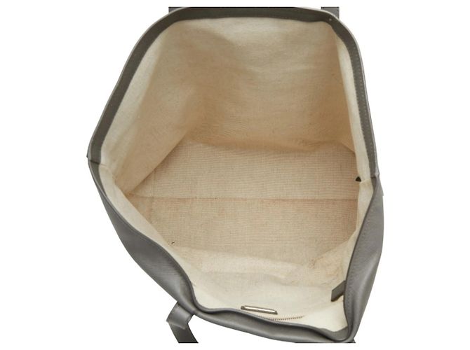 Prada Triangle Logo Plate Tote Bag aus grauem Saffiano-Leder Braun - Ansicht 8