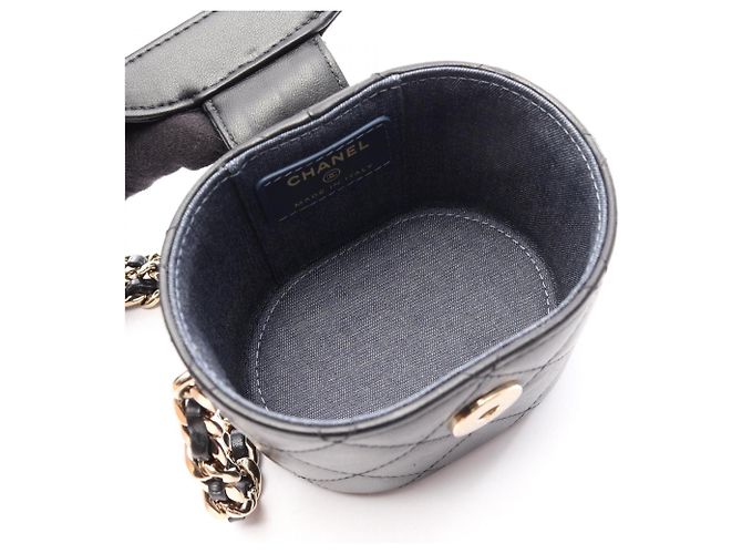 Borsa a Spalla Chanel Matelassé Mini Vanity Nero - vista 3