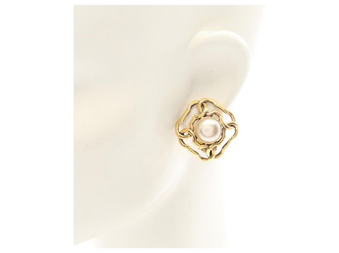 Timeless Orecchini a clip Chanel Coco Mark Bianco D'oro - vista 4